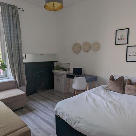 Huge Room In The City Edinburgh Exterior photo