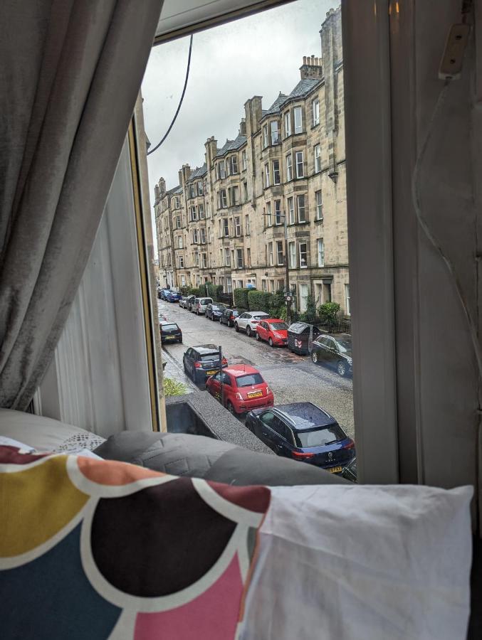 Huge Room In The City Edinburgh Exterior photo